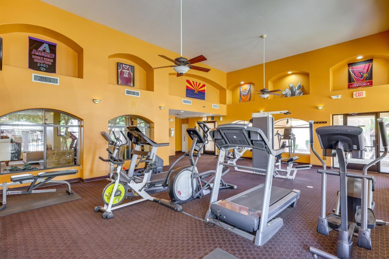 Apartment Ideally Located With Community Pool! Phoenix